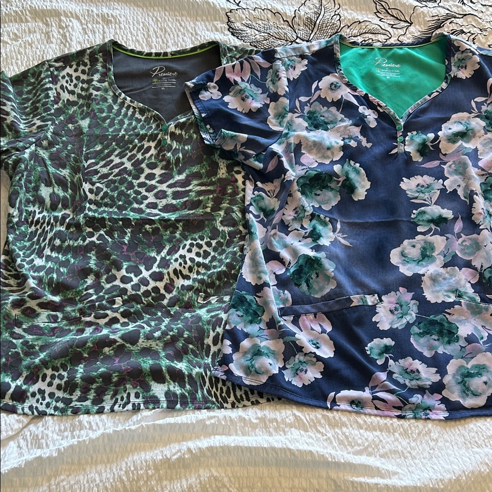 Premiere by Healing Hands. XL. Scrub Tops